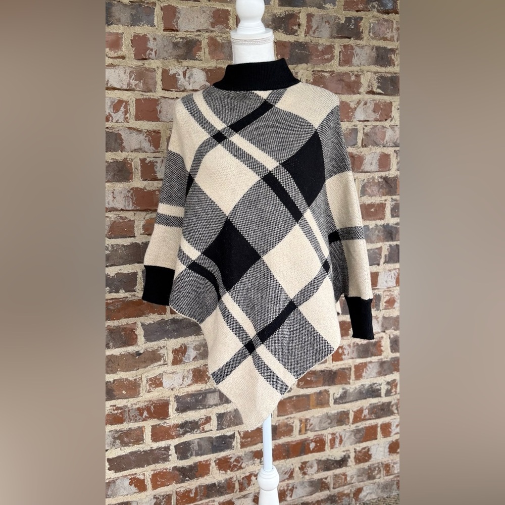 🦋 Plaid Shein Poncho with Black and Cream Accents